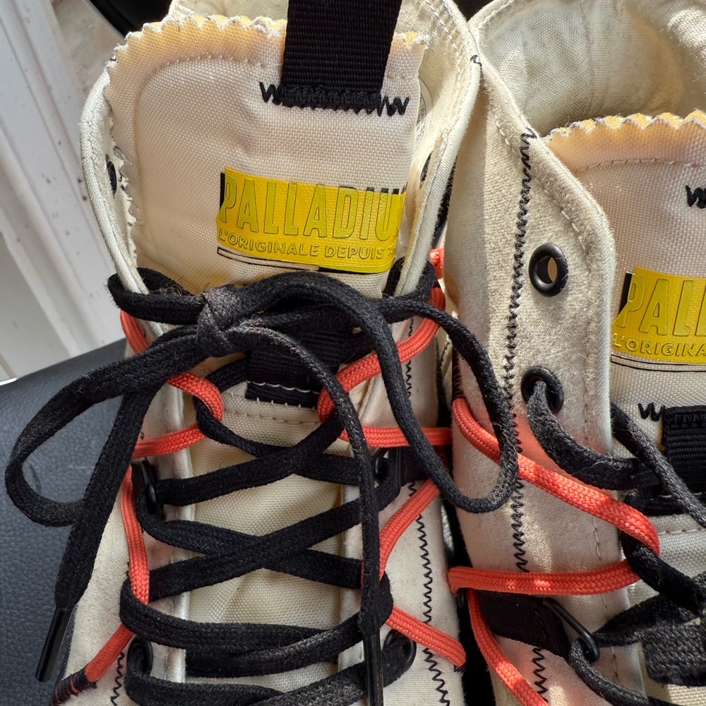 Kids High-Top Sneakers - White and Black - Picture 5 of 10